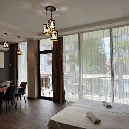 Guest House Nina 코불레티 외부 사진