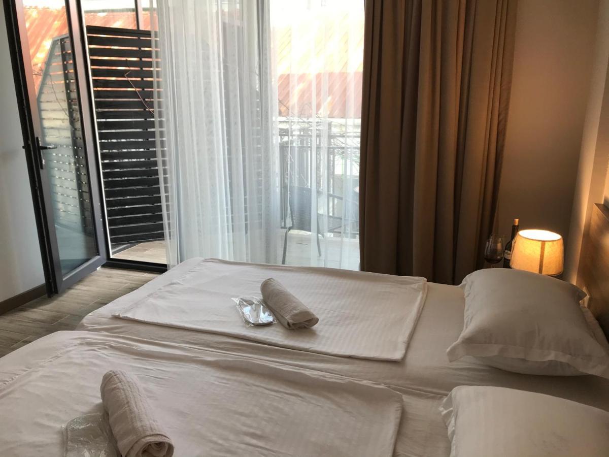 Guest House Nina 코불레티 외부 사진