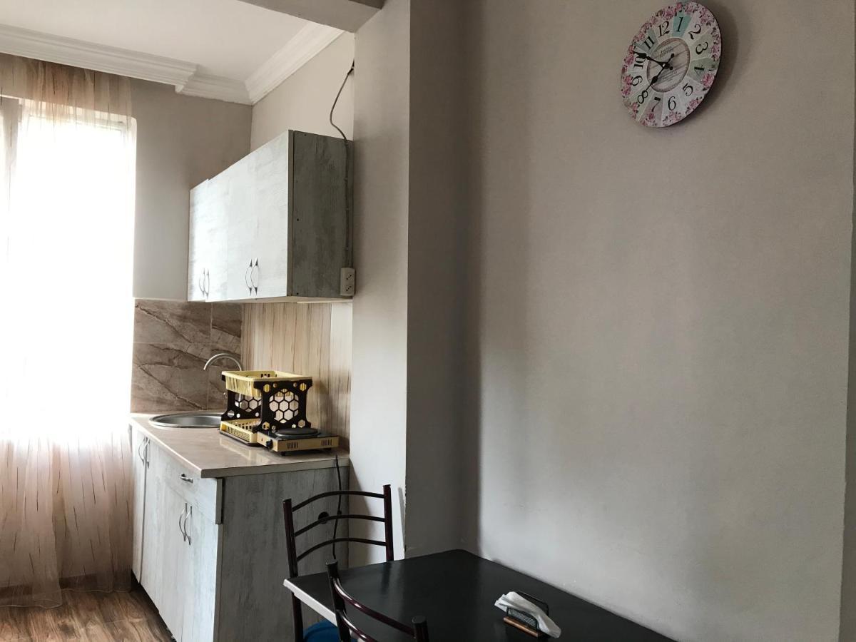 Guest House Nina 코불레티 외부 사진