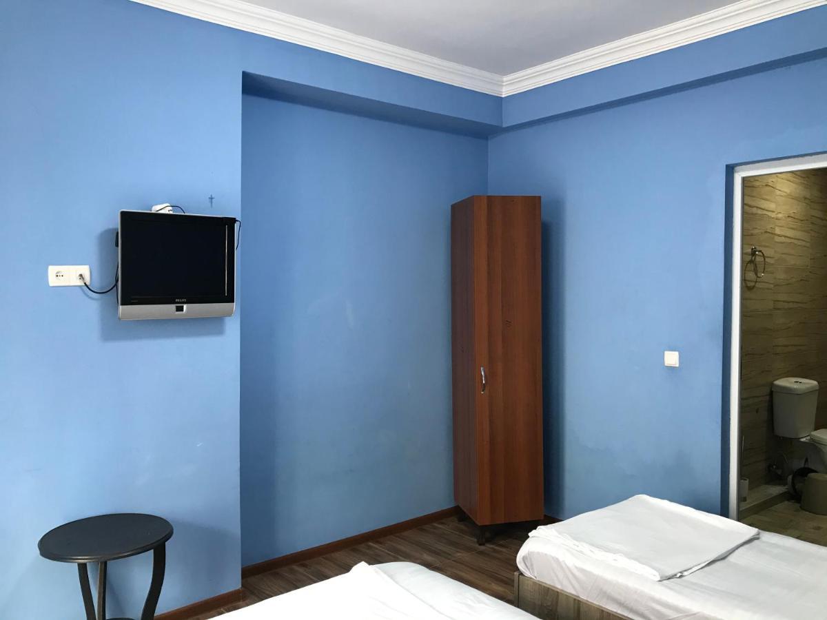 Guest House Nina 코불레티 외부 사진