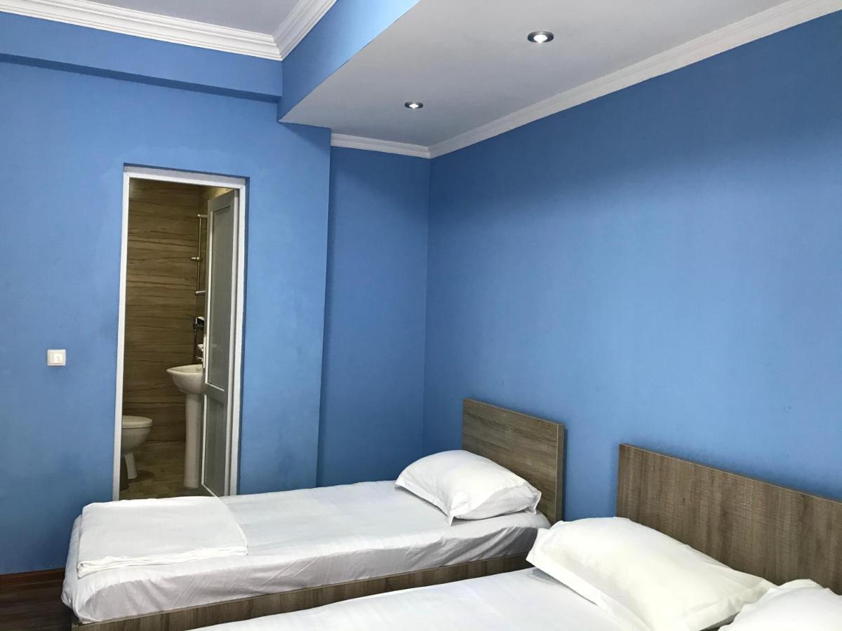 Guest House Nina 코불레티 외부 사진