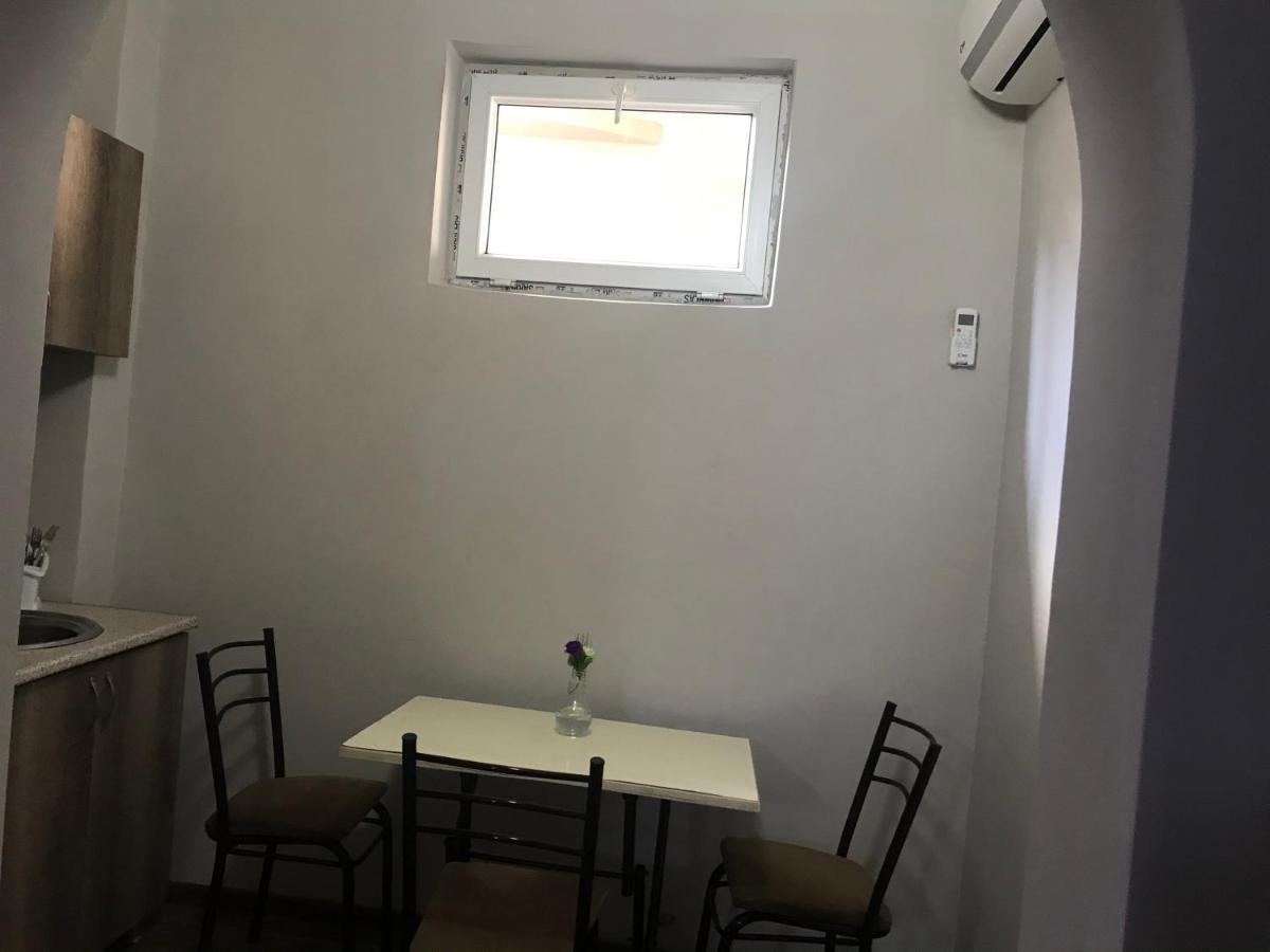 Guest House Nina 코불레티 외부 사진