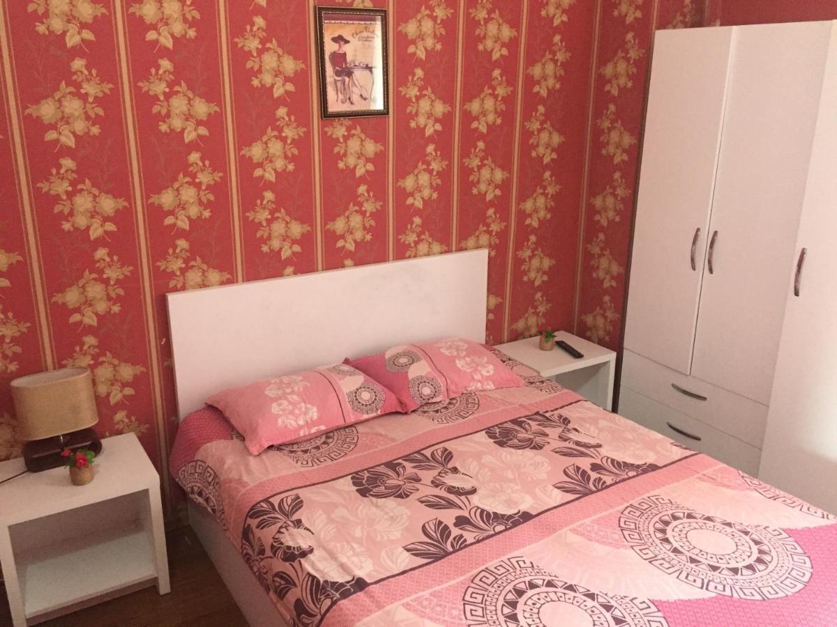Guest House Nina 코불레티 외부 사진
