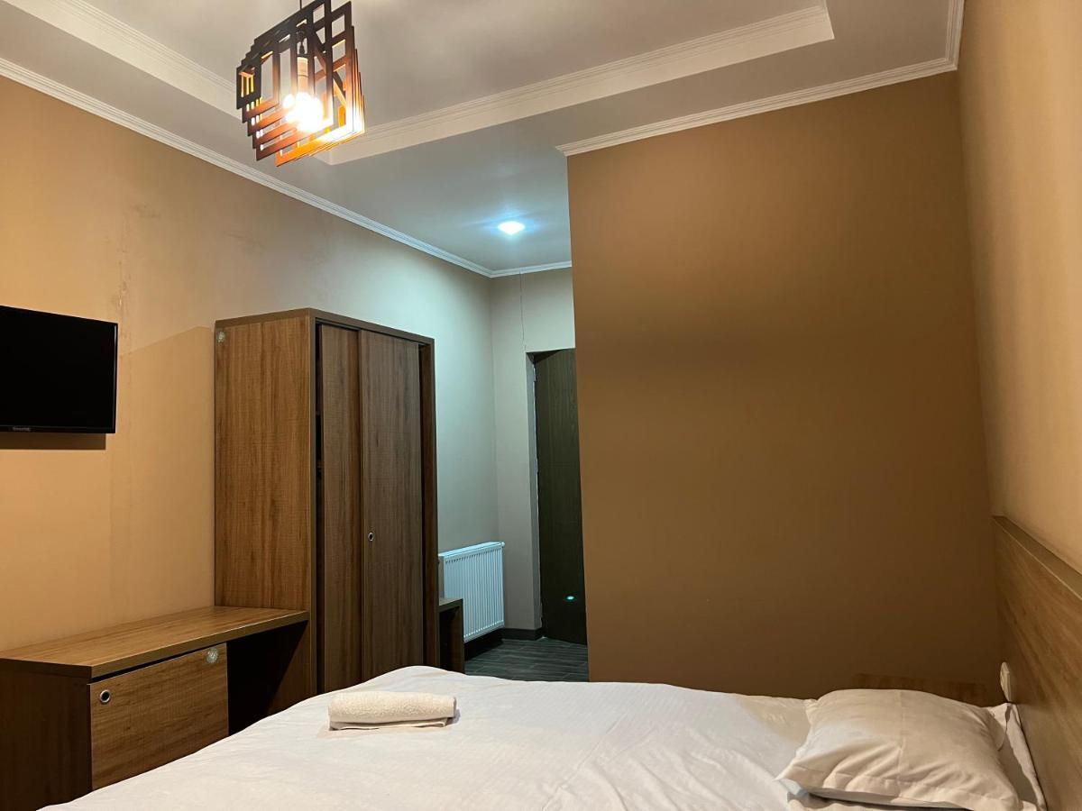 Guest House Nina 코불레티 외부 사진
