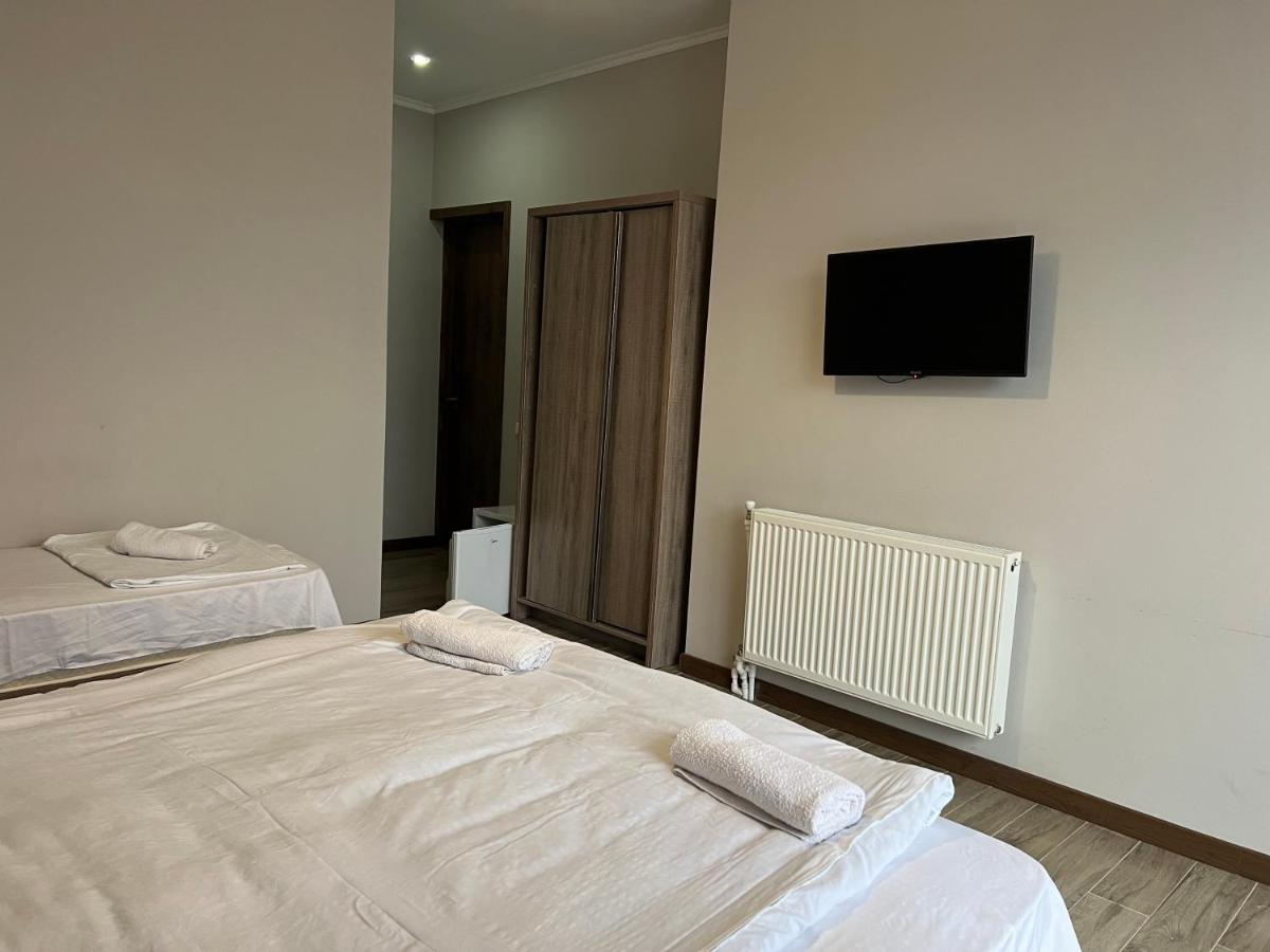 Guest House Nina 코불레티 외부 사진