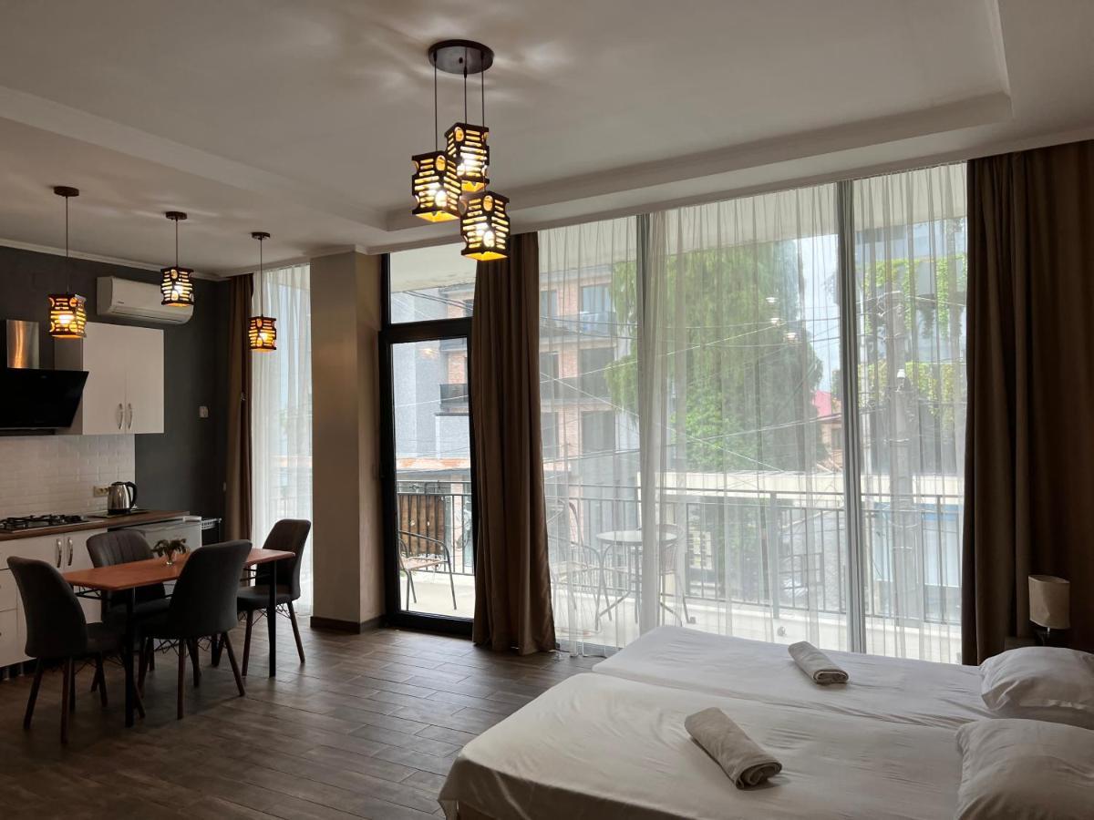 Guest House Nina 코불레티 외부 사진