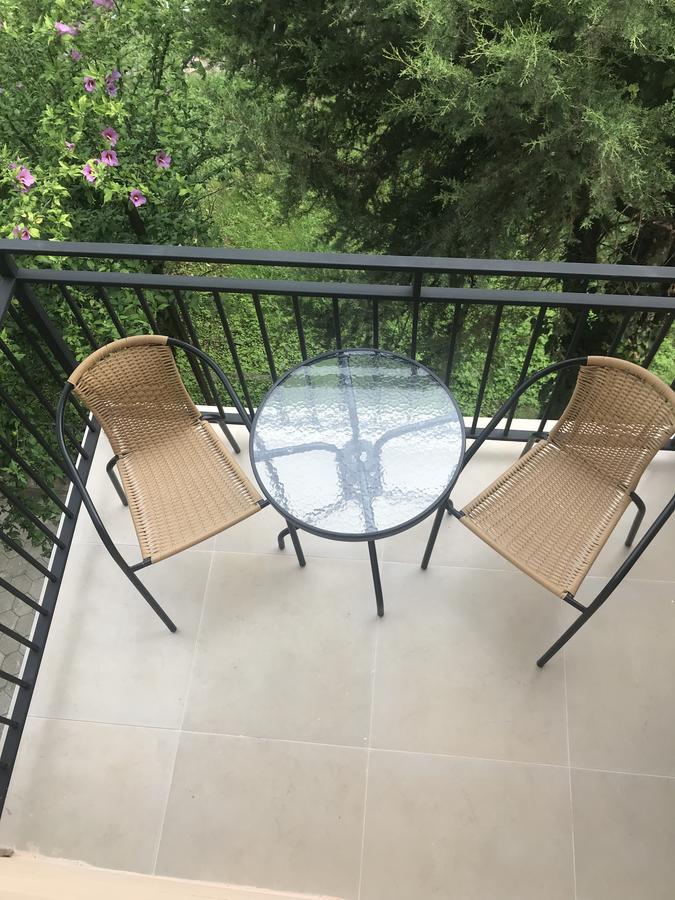 Guest House Nina 코불레티 외부 사진