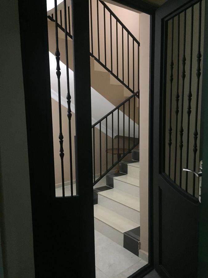 Guest House Nina 코불레티 외부 사진