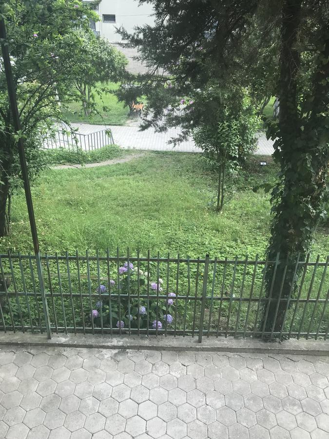 Guest House Nina 코불레티 외부 사진