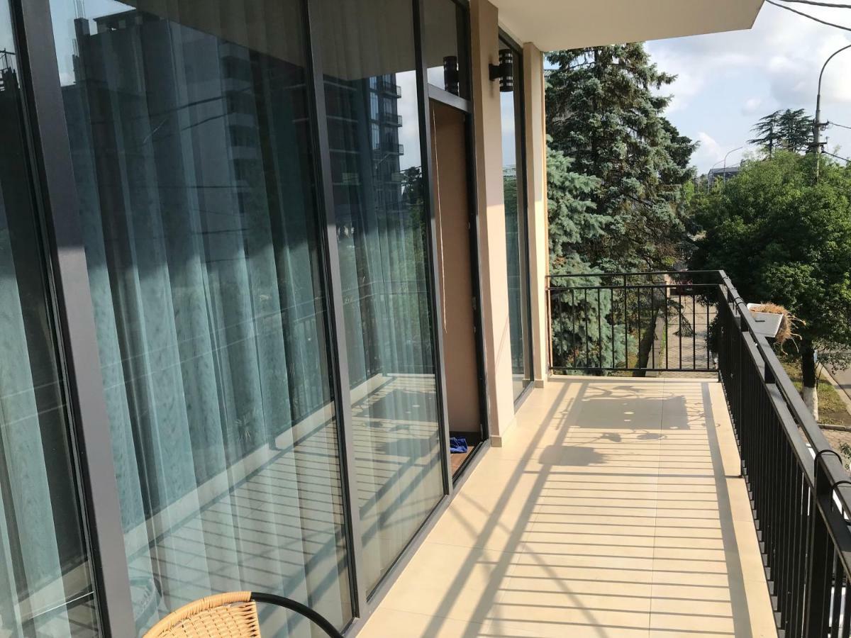 Guest House Nina 코불레티 외부 사진