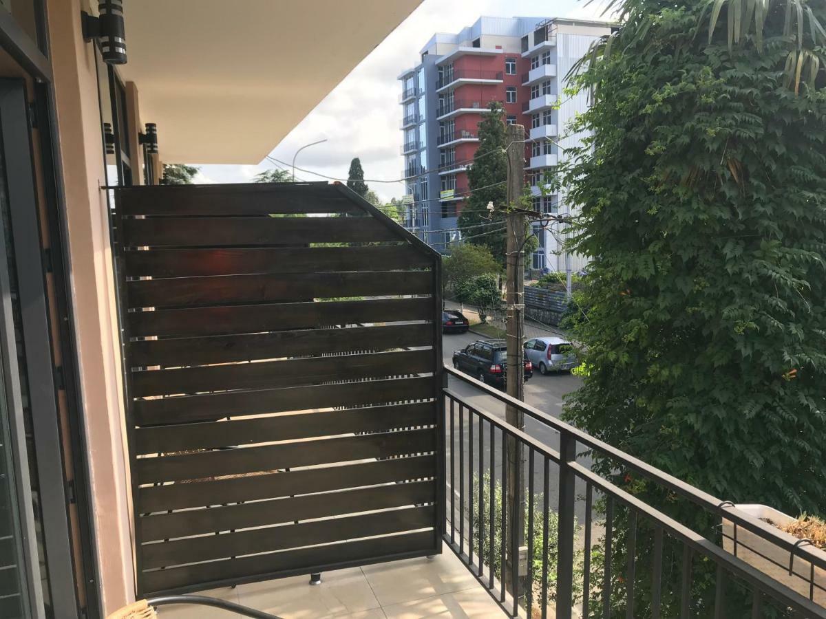 Guest House Nina 코불레티 외부 사진